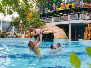 Őszi varázslat Debrecenben – ahol a kikapcsolódás és stílus találkozik