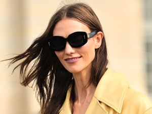 Karlie Kloss a harmadik gyermekét várja, meseszép fotókkal jelentette be a hírt