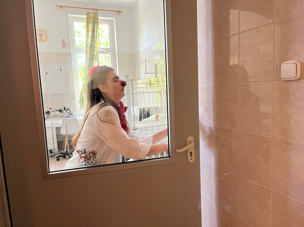 Bohócdoktorként Barnai Lilla a művészi oldalának egy teljesen más oldalát is megélheti