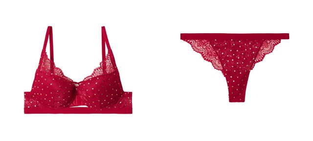 Los Angeles Love-is-in-the-Air Szuper Push-Up Melltartó 5.990 Ft; Brazil Fazonú Fólianyomott Csipkealsó 2.490 Ft