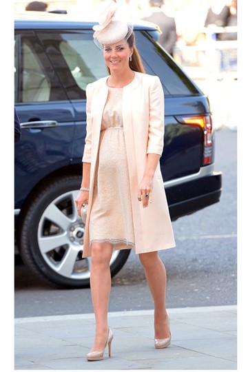 Még a mama hasában, de már elég szűkösen!