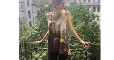 Zsófi magabiztos rappernek öltözött a felvételire