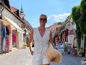 Karcsúsít és nőies: mondj igent a vászonmellényre!