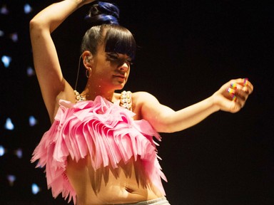 Lily Allen nem szégyelli a zsírpárnáit