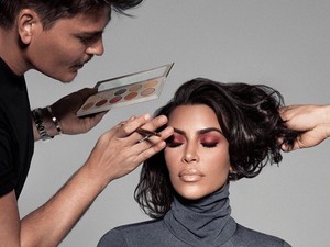 Szerezz be egy menő szemhéjpúder palettát a GLAMOUR-napokon