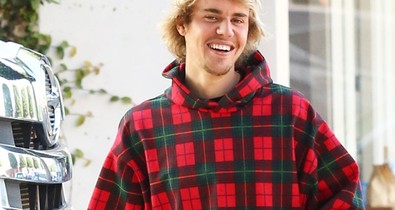 Ezt látnod kell: Justin Bieber egy kávézóban twerkel!