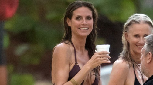 Heidi Klum fantasztikus bikinis show-t tart az Instagramon