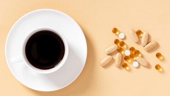 6 vitamin, amit soha, semmilyen körülmények között ne szedj kávé mellett