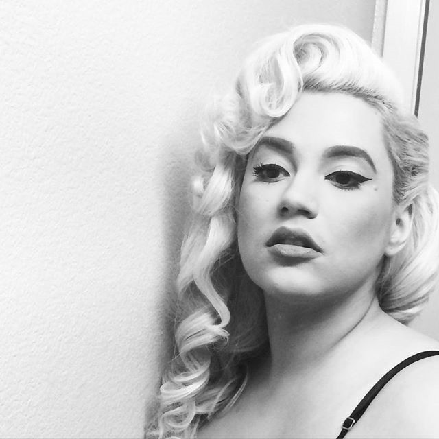 frostine shake, sztiptíz, duci, kövér, intagram, modell, tánc, balett, táncos, show, testalkat, hajlékony