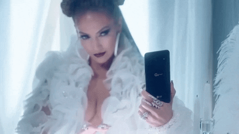 Júliusban a bátraknak áll a világ - Itt a július havi horoszkóp minden csillagjegynek