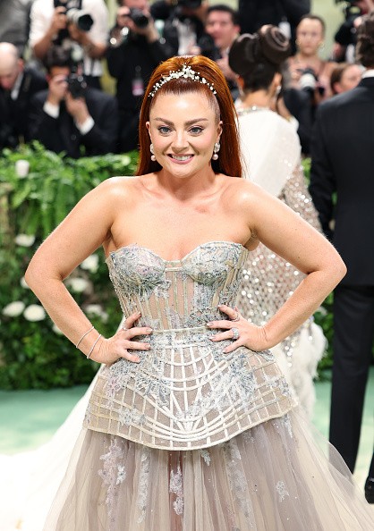 Samantha Berry, az amerikai GLAMOUR magazin főszerkesztője a Met-gála vörösszőnyegén