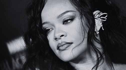 Rihanna gyászol, szörnyű veszteség érte