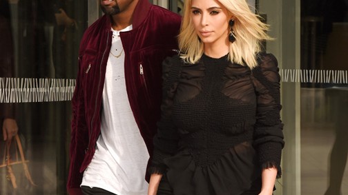 Kim Kardashian már feladta, hogy előnyös ruhát találjon