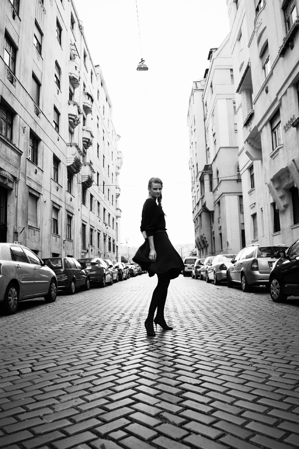 Fotó: Kőszegi Zsuzsanna és Liptai Andris, Modell: Bordás Barbara, Smink: Széplaki Berta, Haj: Ligetvári Zsolt @Haircutsalon and More