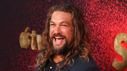 Jason Momoa táncába még mi is belepirulunk