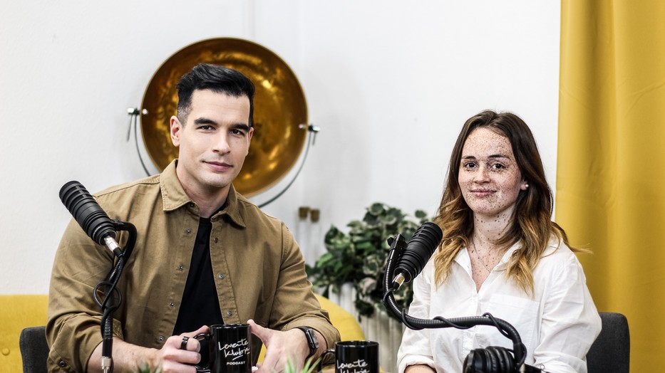 Gyerekként megverték a szeplős lányt, ő most modellkarrierre tör - Lakatos Levente podcastjában mutatkozik be