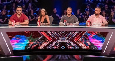 Visszatérő versenyző tarolt az X-Faktorban, a mentorok állva tapsoltak a 17 éves lánynak