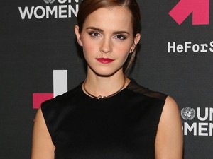 Emma Watson élénk rózsaszínű retro bikinije a legjobb dolog idén nyáron
