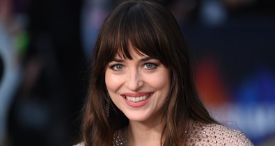 Dakota Johnson csillogó Gucci ruhában ragyogta be a vörös szőnyeget