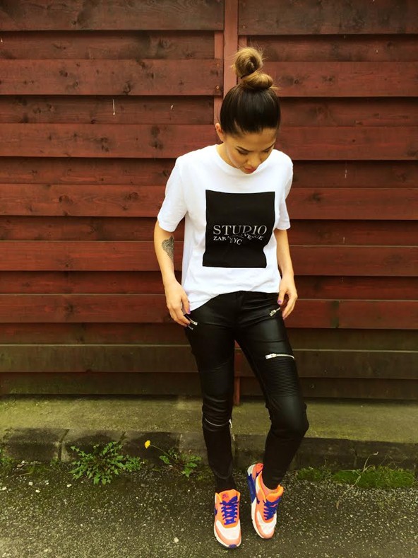 Fotóz a csinos kismama