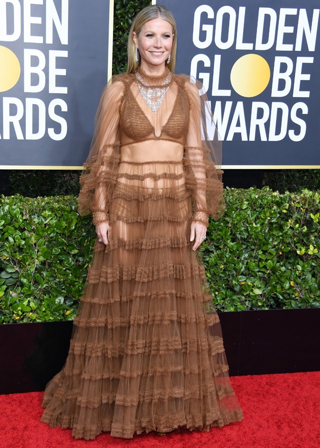 Gwyneth Paltrow egy Fendi ruhában a Golden Globe vörös szőnyegén