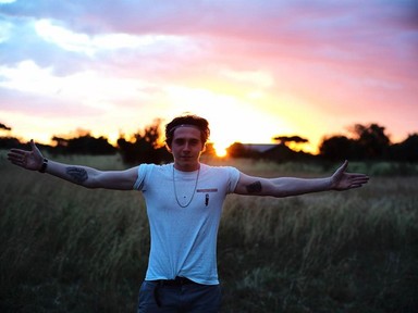 Brooklyn Beckham ezért nem teheti azt, amit a többi 18 éves!