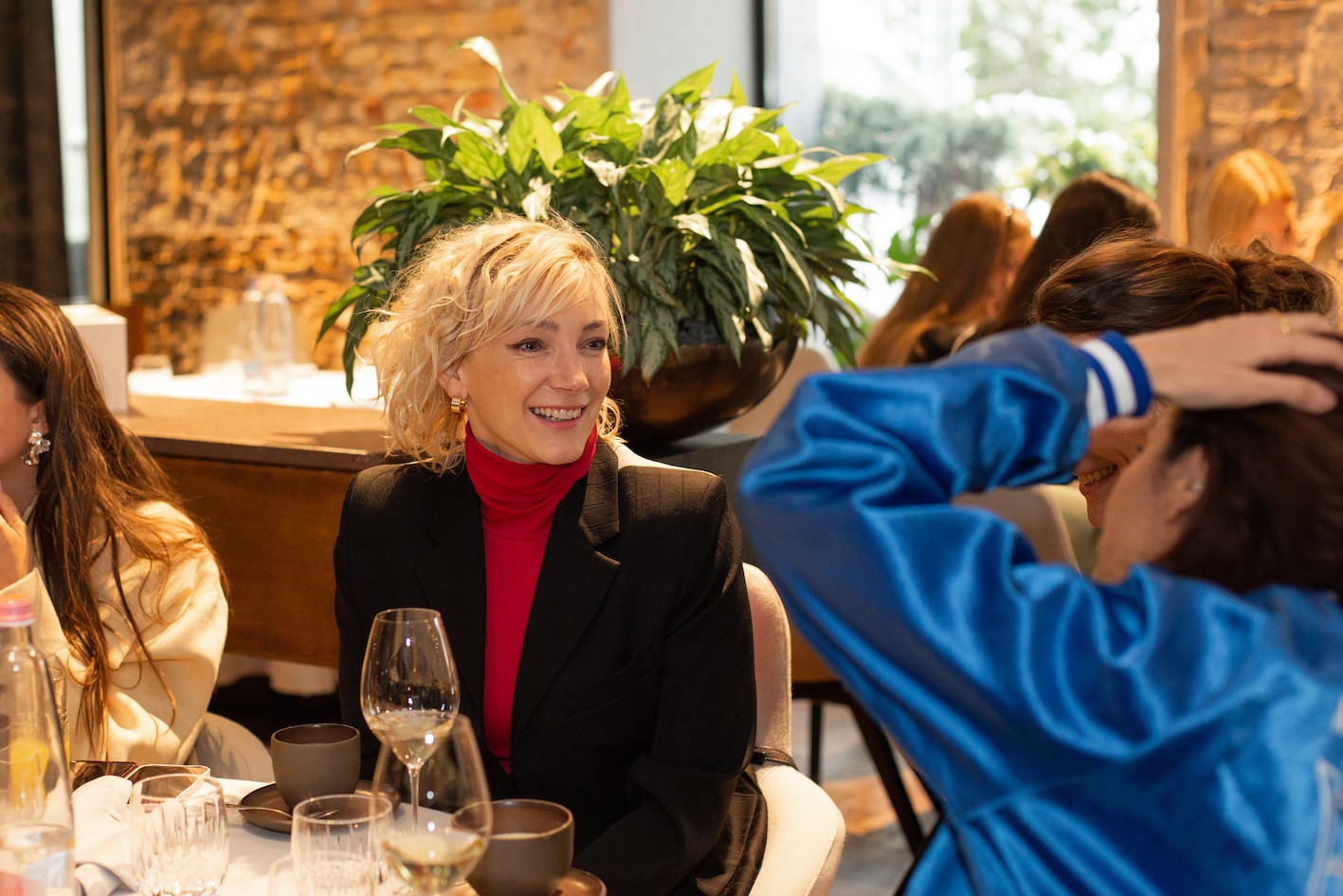 Borbély Alexandra szerepel az aktuális lapszám, a GLAMOUR BOOK 2023 őszi-téli bookazine címlapján Fotó: Jámbor Zsófi