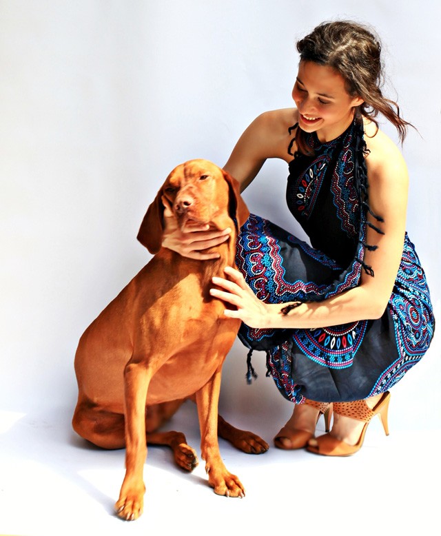 Férfiakat megszégyenítő kitartással hódol szenvedélyének a magyar lovasíjász lány!