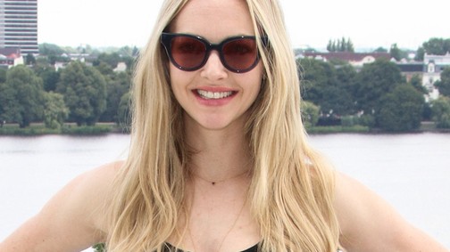 Amanda Seyfried nadrágja egy csodálatos nyári alapdarab, amit már pár ezer forintért beszerezhetsz!