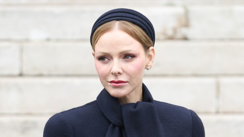 Charlène monacói hercegné Oscar de la Renta ruhája maga az álom, kristályok tették tökéletessé megjelenését