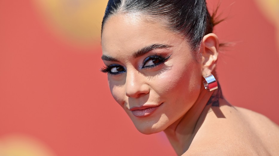 Nincs lehetetlen: Vanessa Hudgens 7 frizurát viselt egy este alatt 