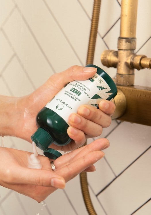 Gyömbéres hajbalzsam THE BODY SHOP 2590 Ft/250 ml