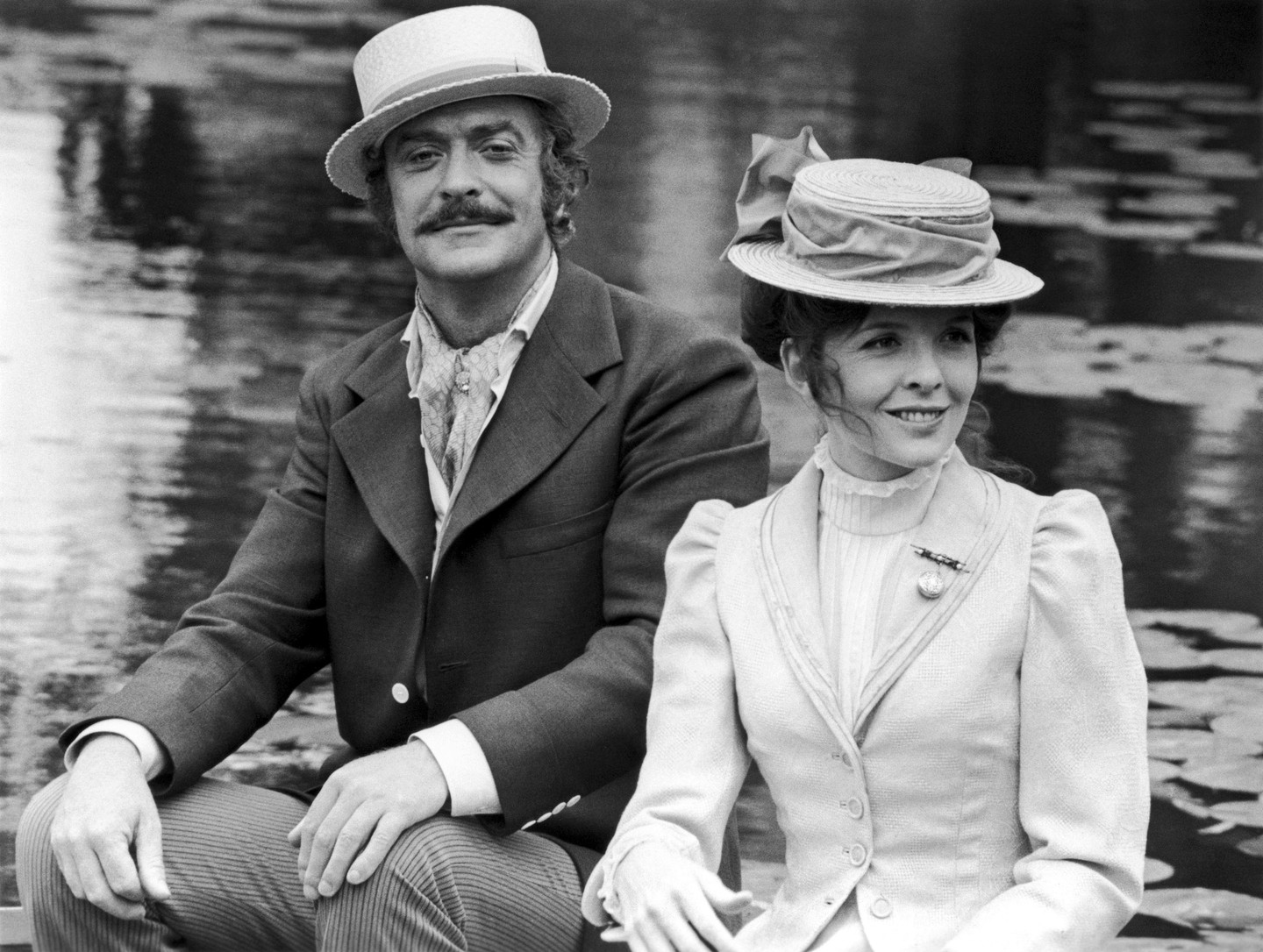 A Harry és Walter New Yorkba megy című vígjátékban Micheal Caine oldalán láthattuk. (1976)