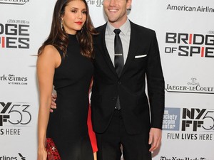 Nina Dobrev és új pasija először együtt a vörös szőnyegen!