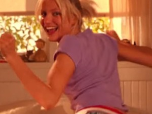 8 bugyi, ami nem hiányozhat a szekrényedből