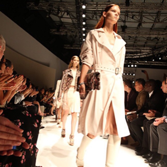 Salvatore Ferragamo az első sorból.