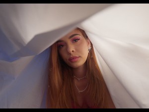 „Álmodhatsz több tízezres közönségről, ha a jelenben képes vagy értékelni a kisebb sikereket” - Szécsi Böbe visszatért, és jobb, mint valaha