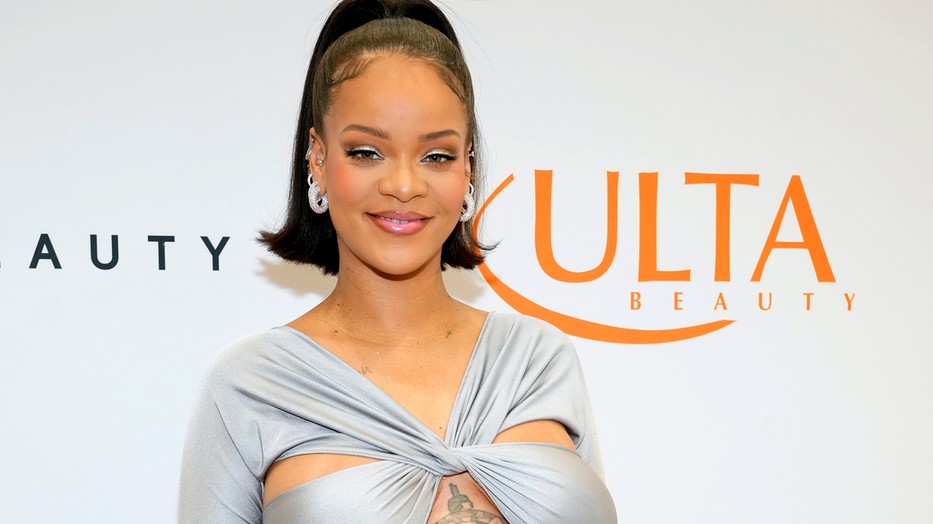 Lehet, hogy Rihanna véletlenül elárulta a babája nemét