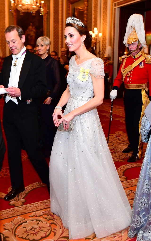 Újabb mesebeli momentum Diana koronájában és természetesen ezúttal is egy csillogó Jenny Packhamben.