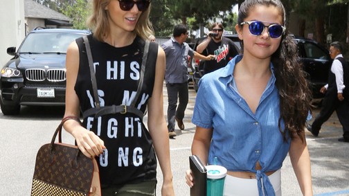 Taylor Swift és Selena Gomez hollywoodi bevetésen