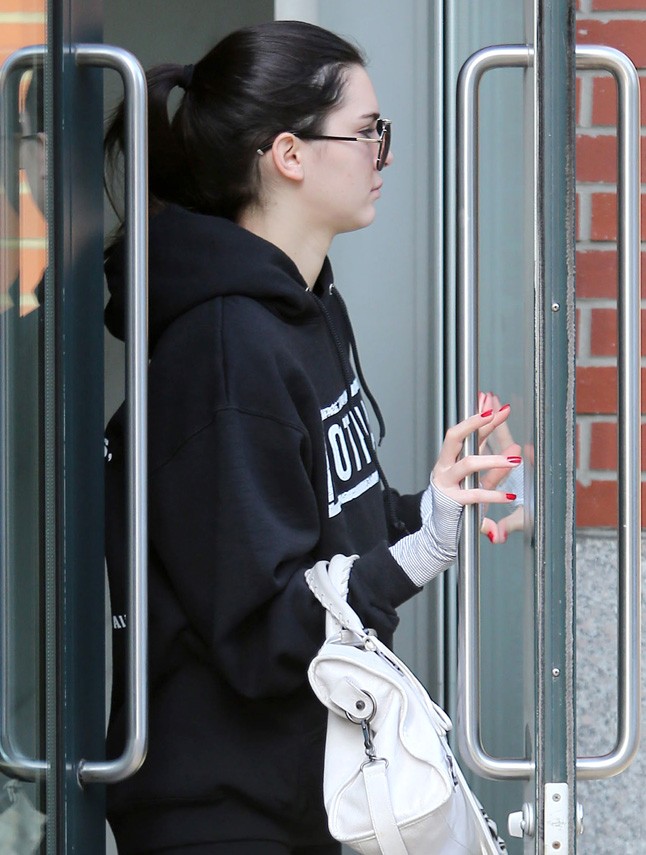 Kendall minden idejét az edzőteremben tölti