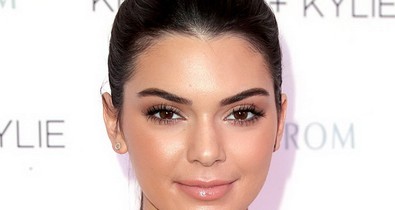 Betörtek Kendall Jenner villájába, hatalmasat szakítottak az ékszereken a rablók