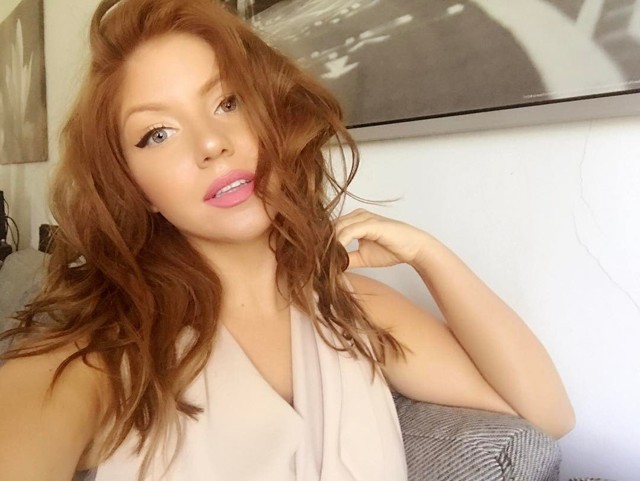 Tolvai Reni a szelfi-királynő!