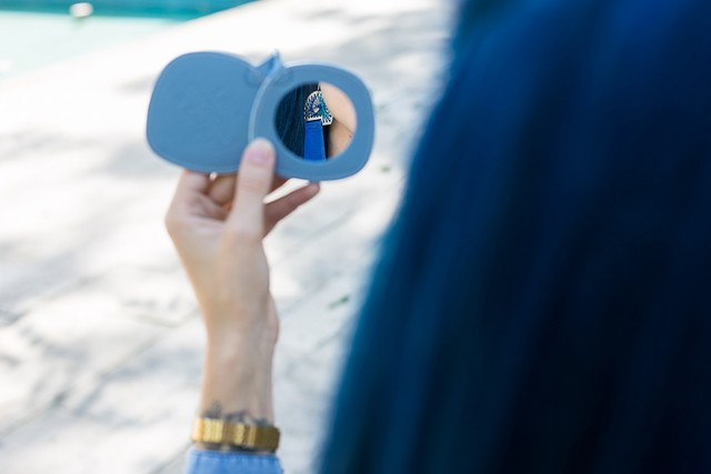 Abonyi Alma ma kedvenc színében tündököl