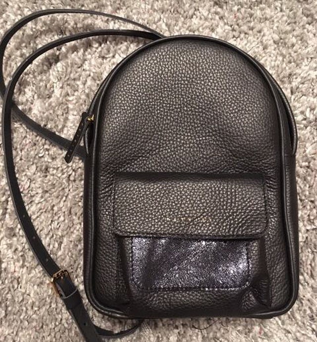 Hedvig megmutatja a kedvenc táskáját