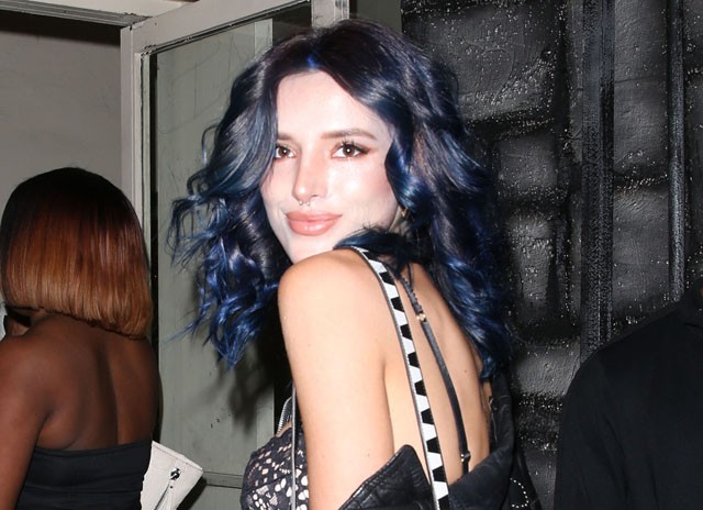 bella thorne, mellbimbó piercing, snapchat