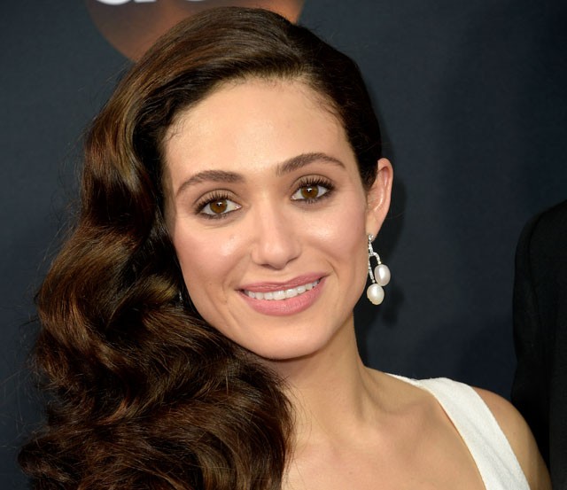 emmy rossum, twitter, antiszemita, rasszista, elnökválasztás, donald trump, fenyegetés