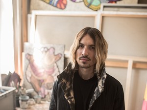 Kertész Attila képző- és iparművész alkotói munkájában a festészet csak arra várt, hogy előtérbe kerüljön