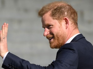 A királyi család után újabb társaság fordított hátat Harry hercegnek, és az ok végtelenül kínos