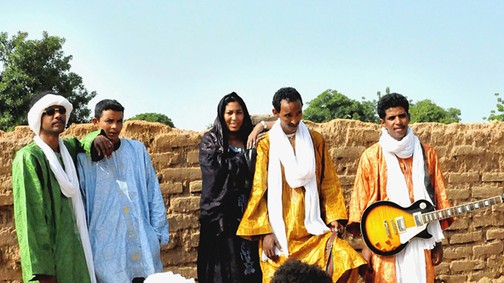 Zenével hódítanak az egzotikus tuaregek